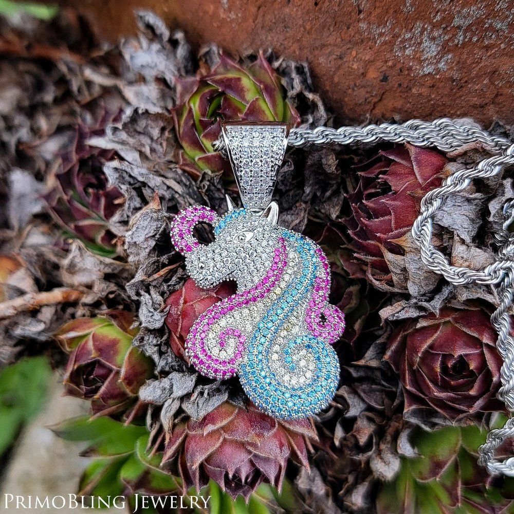Beautiful unicorn Necklace 